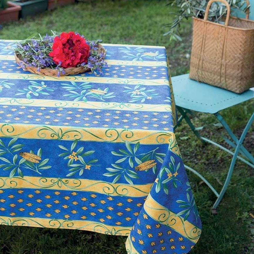 エレガントなデザインが特徴のジャガード織りテーブルクロス